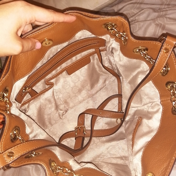 Michael Kors Handbag - Picture 4 of 6